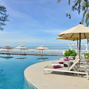 Twin Lotus Resort&Spa